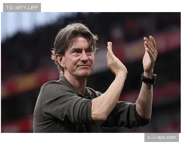 布伦特福德主帅托马斯·弗兰克率队迎战新赛季，全力冲刺佳绩引期待