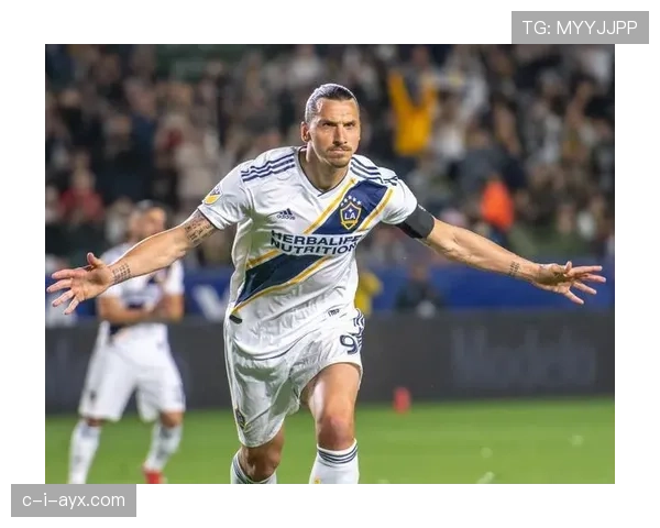 伊布关键进球助球队逆转，状态回暖成焦点