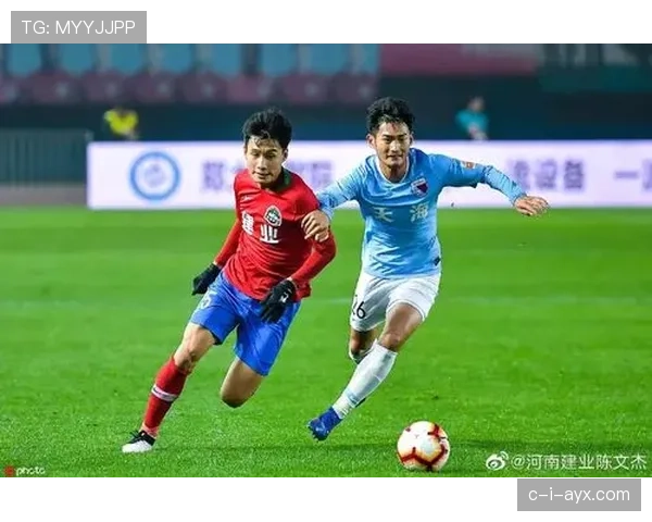 卡马文加逼抢高效助防线稳固,球队防守表现稳健 卡马文加逼抢高效助防线稳固,球队防守表现稳健