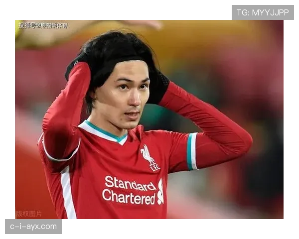 塞维利亚财政危机显现,球队战绩或受影响,转会市场面临调整 塞维利亚财政危机显现,球队战绩或受影响,转会市场面临调整