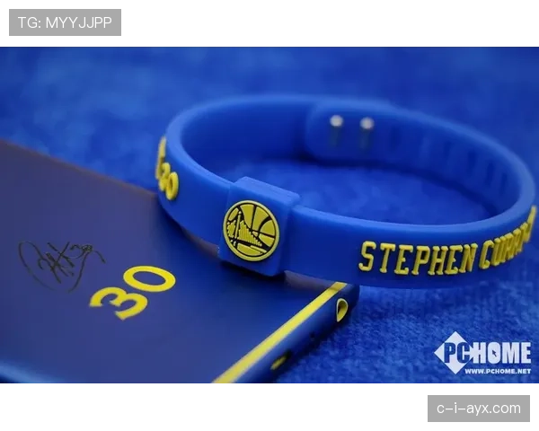 库里家早餐桌上的金表比我钱包还贵这事儿谁能信？