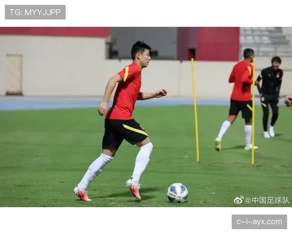 武磊连周末都跑去健身房，这日常也太励志了吧，普通人连周末都不敢动弹了